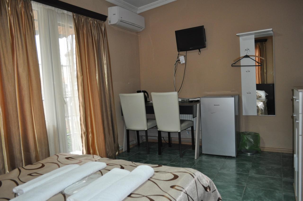 Hotel Your Comfort Tbilisi Exteriör bild